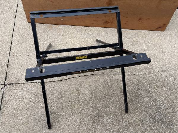 Stand for a DeWalt DW744 table saw 1