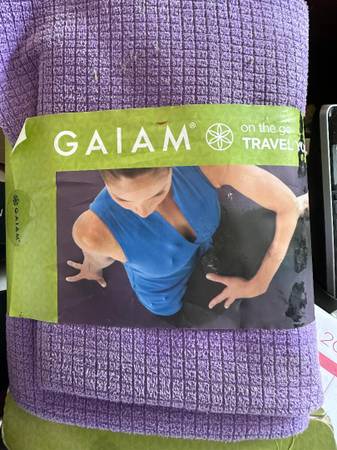 New Gaiam travel yoga mat 1
