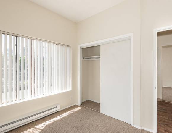 $1,099 / 1br - Spacious Baths, Extra Kitchen Storage - 1 Bed with Stylish Interior (Goose Hollow on 14th)63914740586371122