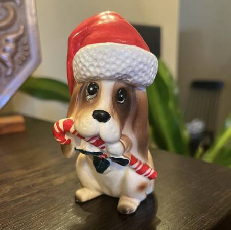 Adorable Vintage Lefton Christmas Dog Figurine in Santa Hat 1