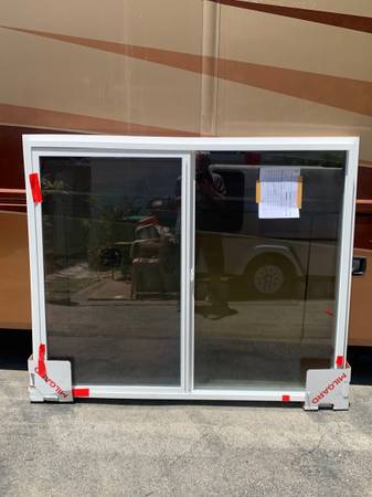 Milgard  sliding window  6’x 5’ 1