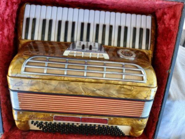 Vintage Lo Duca Bros Consolette Accordion Needs Repair 1