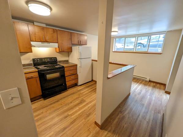 $1,495 / 2br - 790ft2 - Basement 2 bedroom  1 month free for 11/1 or sooner move in (Lake City Seattle)63948084875906122