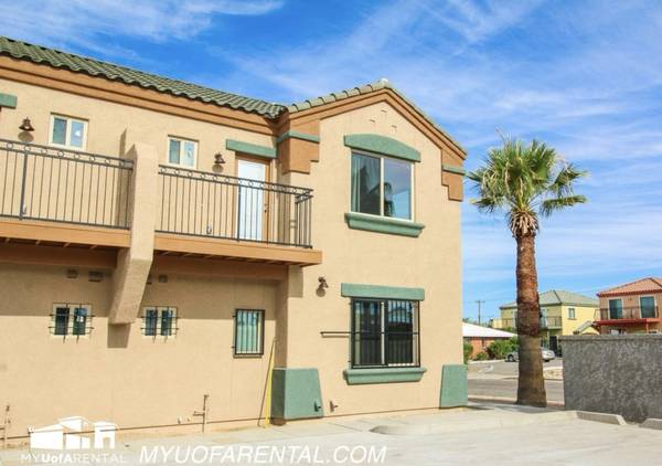 $695 / 4br - 2042ft2 - U of A - Room Available in 4 Bedroom Townhome (Tucson)63675133302915120