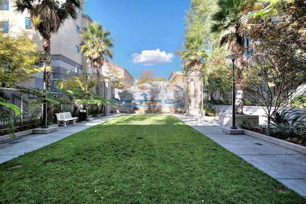 $3,346 / 2br - 2/BD 1/BA, In Berkeley, Outdoor BBQ (berkeley)63682813700867122