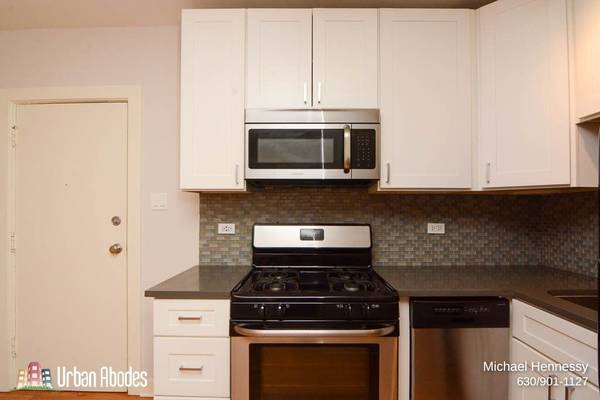 $1,425 / 400ft2 - Distinctive Studio, 1 Bath in Logan Square, Available: 10/1/2025 (Logan Square)63898986360067124