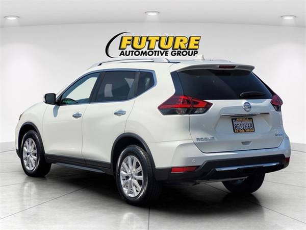 2019 Nissan Rogue SV - All Wheel Drive - $16,300 ((916) 884-9778)63619609800065122