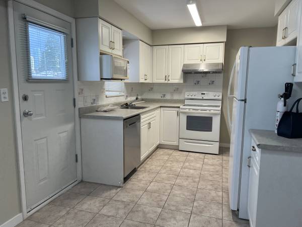3 BDRM Upper Floor Suite 1