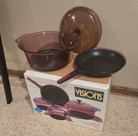 NEW Visions Cranberry Dutch Oven And Skillet -  Both Non-Stick/Teflon - $60 (Sioux Falls)634711241584671225