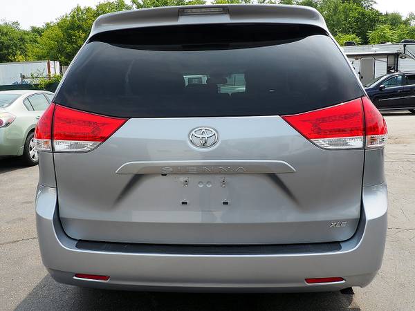2012 Toyota Sienna XLE Fully Loaded Leather Moonroof 1-Owner Like New - $10,995 (HappyCamperRI.com)63437511855619123