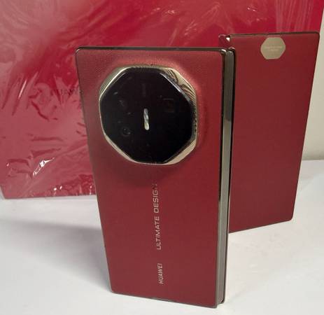 Huawei Mate XT Ultimate 1