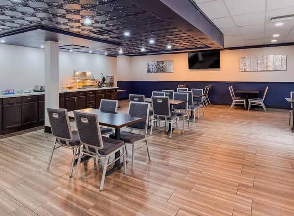 $550 / 1br - TARIFAS SEMANALES Y MENSUALES > 1 Habitación con Desayuno - Incluye TV Grande (Sacramento)63844736291841123