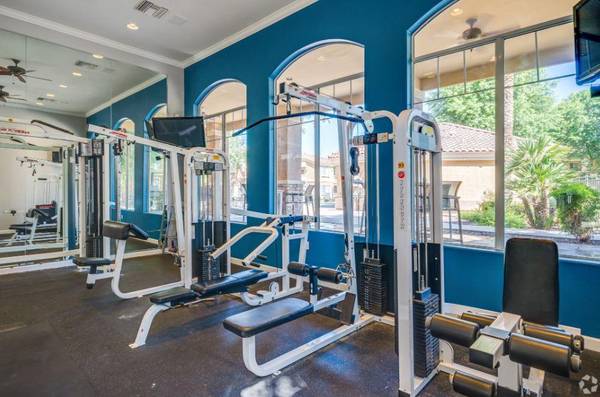 $1,299 / 1br - 747ft2 - Fitness center, Basketball court, Spa/hot tub, Walk-in closets (Litchfield Park)64024999749890123