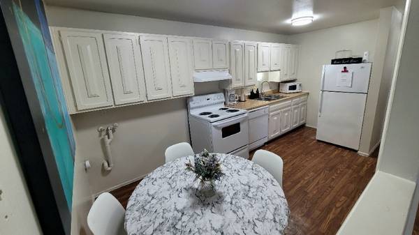 Views, Extra Storage, 2 BD 1