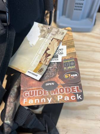 Cabelas all day waist pack - $50 (Waukesha)63470463853955122
