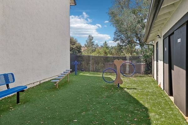 $2,000 / 2br - 850ft2 - 2 Br- A/C in unit, 24 Hr Fitness Center, Newly Renovated (2660 Alpine Boulevard, Alpine, CA)63865929712001124