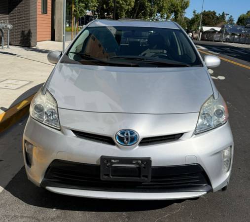 TOYOTA PRIUS SILVER 2014 🚘 CLEAN TITLE - $7,980 (Milpitas)63438934773763121