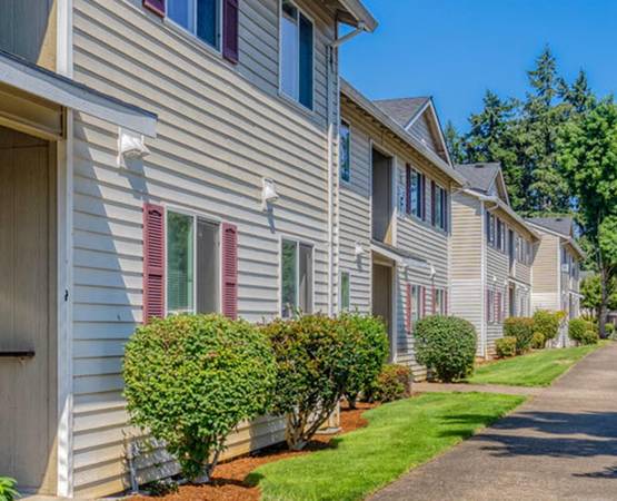 $1,550 / 2br - $1700 SAVINGS! 2B near Gresham | Playground, Outskirts of Portland (Glenfair)63867270456707121