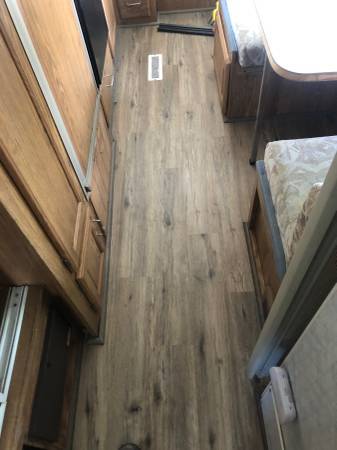 $605 / 1br - 240ft2 - 1996 29' Terry fifth wheel en Park. $7900 ,$1000 de enganche, $220/mes (Pomeroy)63697245425795122