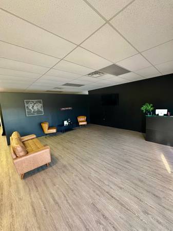 $2,200 / 2000ft2 - Storefront for Lease (Asheboro)64027276828673122