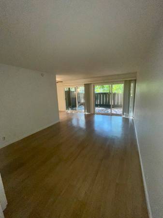 $2,495 / 1br - 700ft2 - Spacious 1 bedroom in Fairfax. Patio garden great views, deck, pool ++ (fairfax)63868039239171120
