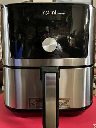 NEW IN BOX - Instant Pot Vortex Plus 6-Quart Air Fryer 1