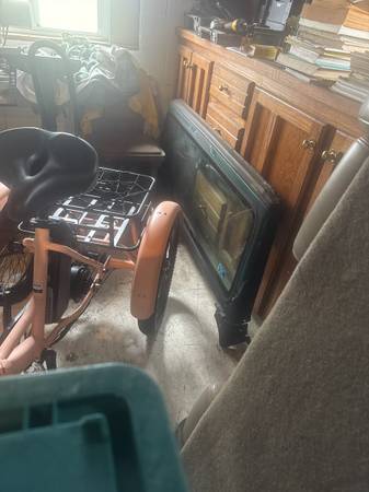 Jeep Wrangler windshield and frame 1