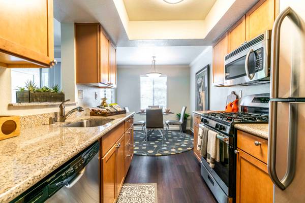 $2,843 / 1br - 1 BD, Walnut Creek CA, Pet Friendly con pista para perros (walnut creek)63834323084931124
