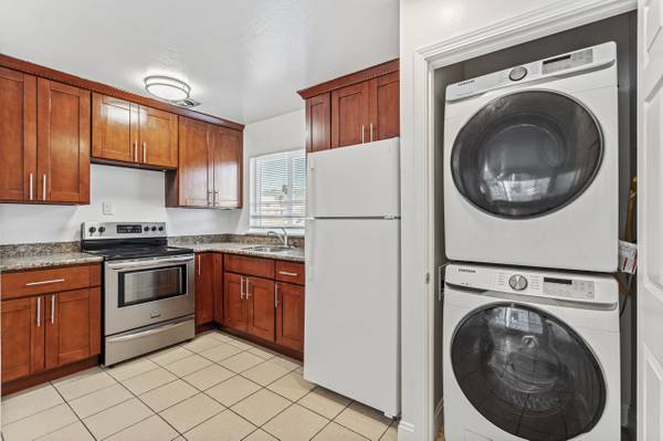 $2,695 / 2br - 860ft2 - ⭐TOP FLOOR 2 BEDS/1 BATH/PARKING AND WASHER AND DRYER IN UNIT (berkeley)63682888582785121