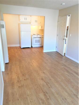 $900 / 1br - Santa Cruz, 316 Lincoln St. #9 upstairs unit close to Downtown/U (santa cruz)63965991094019121