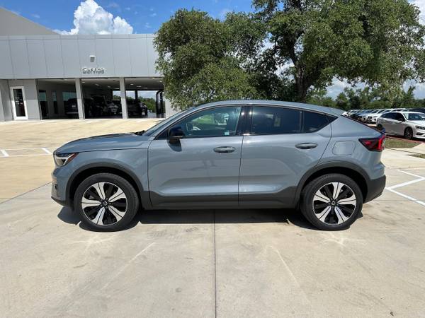 2023 Volvo C40 Recharge Pure Electric TWIN PLUS - $37,999 (Volvo Cars Hill Country)63439193652867122
