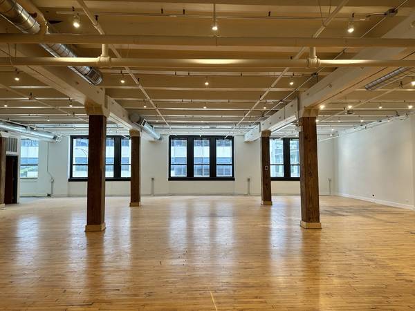 $6,650 / 4200ft2 - 208 S Jefferson - Creative Loft Office Building (West Loop Chicago)64041809082754121