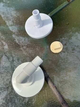 Two attacments that hook up to the skimmet 1