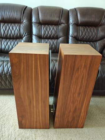 Zu Audio Soul MKII Walnut Speakers With Boxes - $1,800 (Torrance)63471471868931123