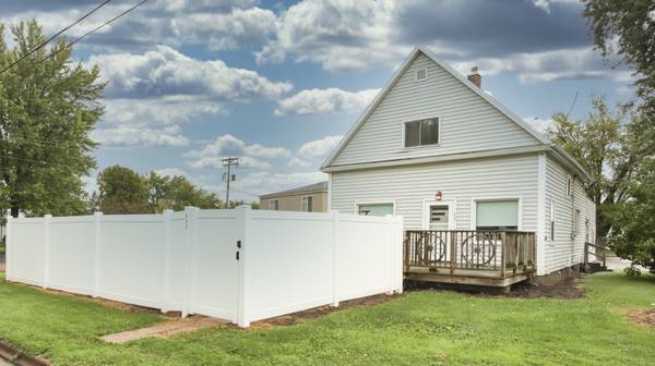 $94,900 / 3br - 1296ft2 - 312 N 3rd Street, Abbotsford, WI 54405 (Abbotsford, WI)63845960594051120