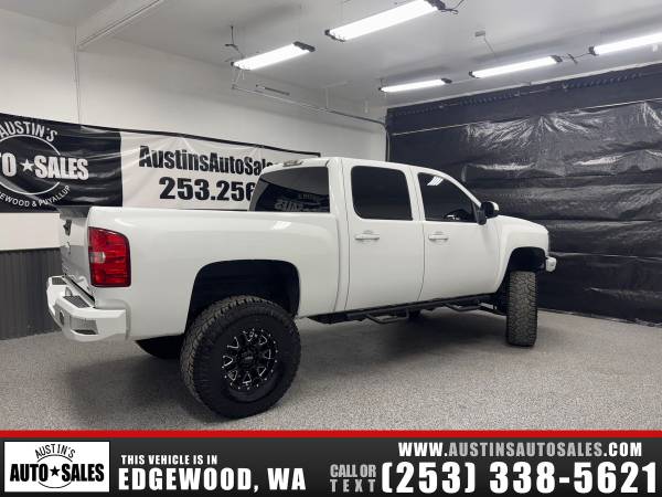 Chevrolet Chevy Silverado 1500 LTZ Crew Cab elevado 2011 - $13,951 (Edgewood, WA)63622827674113124
