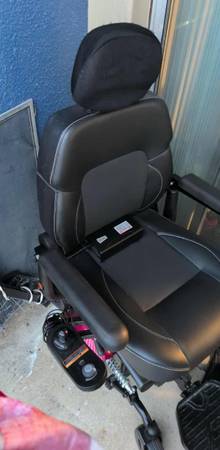 Electric/Rechargeable Chair 1