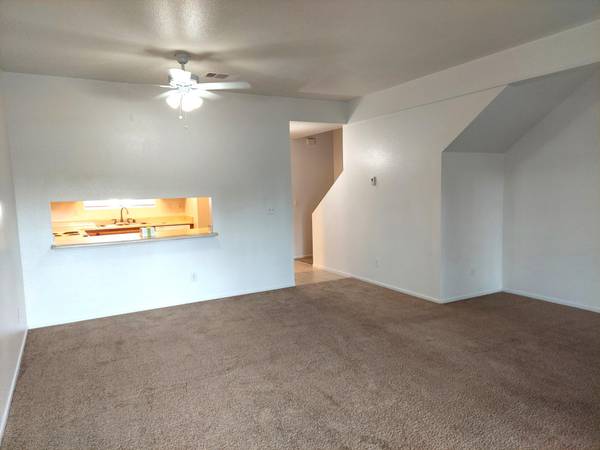 $2,180 / 3br - 1432ft2 - 🔑MOVE IN SPECIALS! SPACEOUS 3X2 TOWNHOME READY NOW! TOUR TODAY! ($600 OFF 1ST MONTHS RENT!!!!)63798509919233122