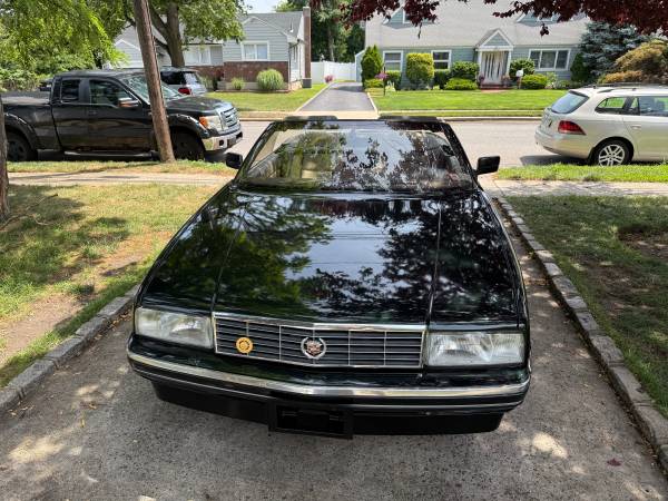 1992 Cadillac Allante ...Convertible....64.000 millas - $4,900 (Bellmore)63654709130755122