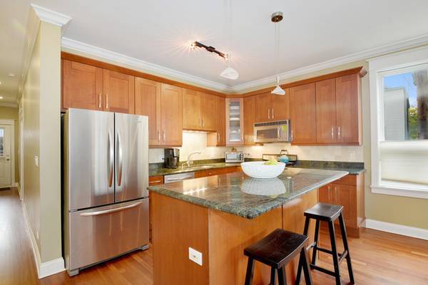 $765 / 2br - 1300ft2 - Sun-filled Room Available in 2BR SF Home, close to Duboce & Castro (castro / upper market)63682832302721121