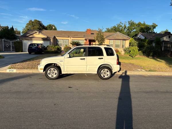 2002 Suzuki grand vitara 4x4 - $3,400 (Temple city)63616000215809120