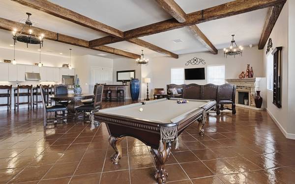 $2,200 / 3br - 1356ft2 - Move In Special!! 3 Bedrooms Available NOW! (Visalia)63809763640961120