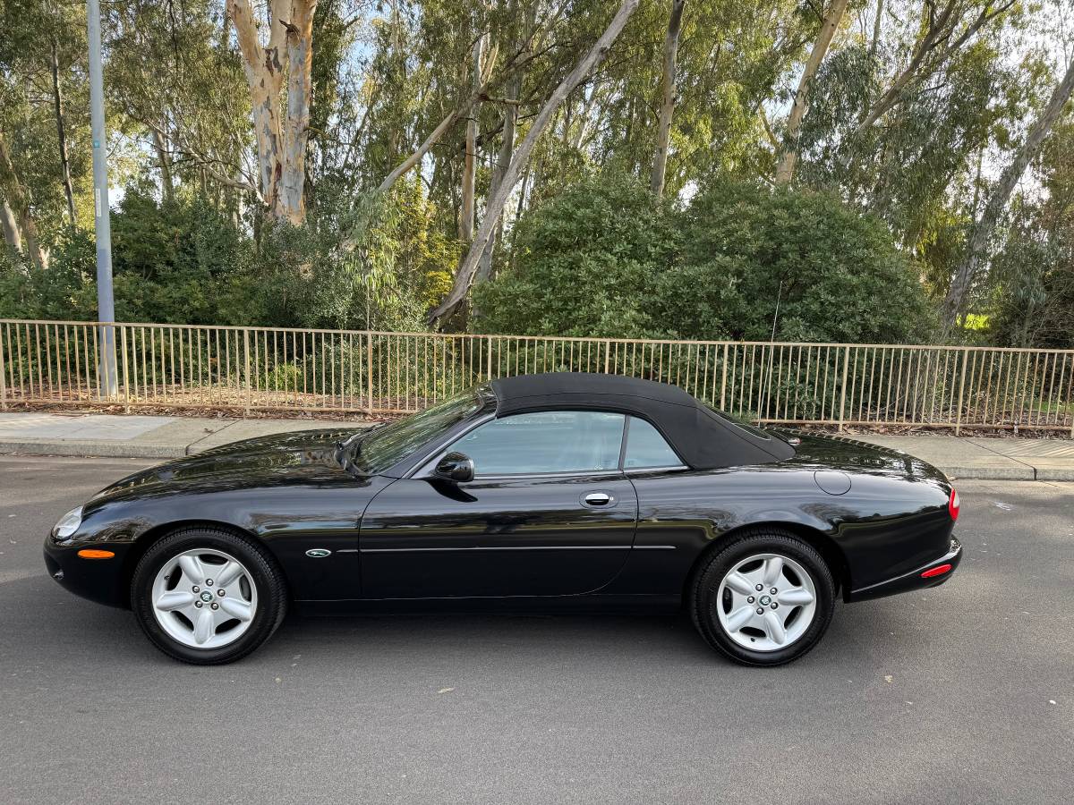 1998 Jaguar XK8 2 Door Convertible Sports Car V8 Only 24K Miles!