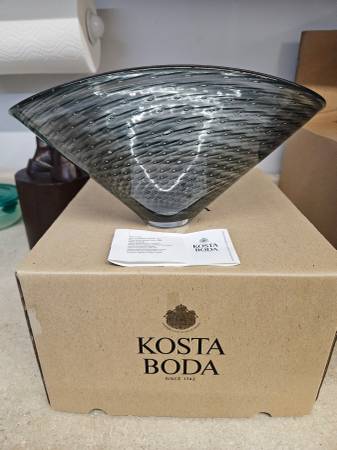Kosta Boda Vase 1