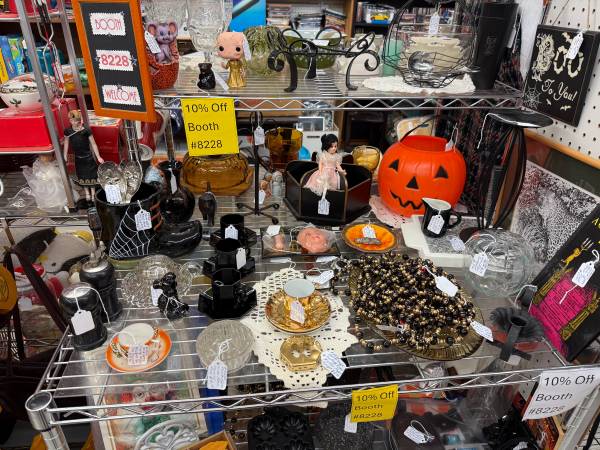 Yard sale photo