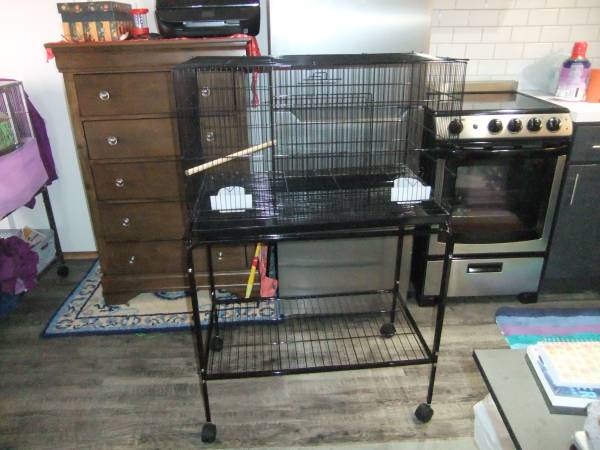 30by18 cage on wheels 1