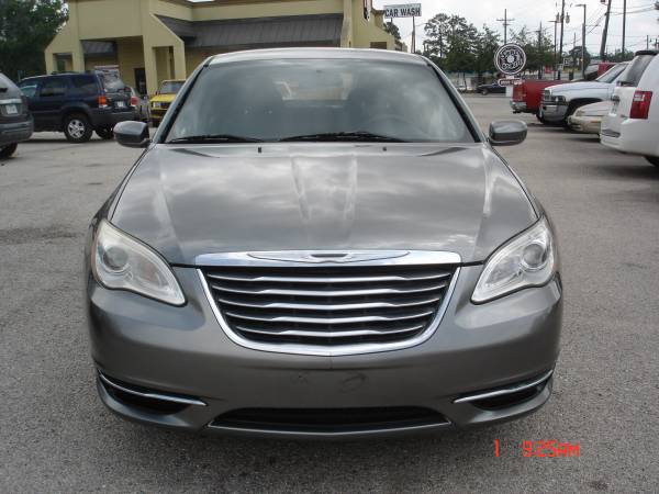 2012 Chrysler 200 LX - $6,500 (CONROE)63622281096067122