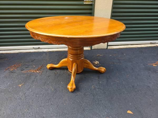 Kitchen or Dining Table w/4 chairs 1