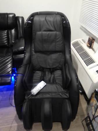 New zero gravity 3D massage chair 1