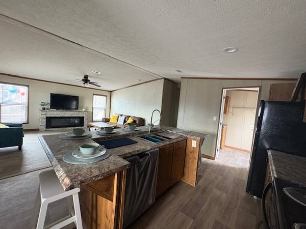$1,700 / 4br - 3/4 Bedrooms ready to go!! bad credit? NO PROBLEM. (corpus christi)64036542240131122